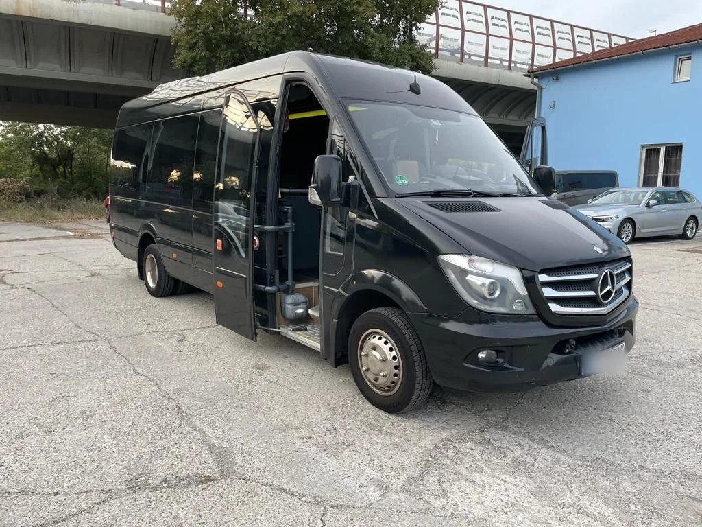 Mercedes Sprinter, 15+1+1 seats, on tour
